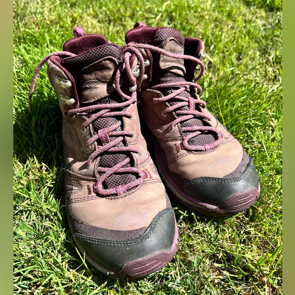 KEEN Terradora Hiking Boots - Womens 8.5